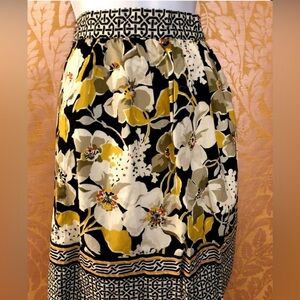 VERA BRADLEY APRON IN DOGWOOD PRINT NWT